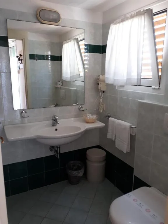 Economy Double Room — Hotel Ambra