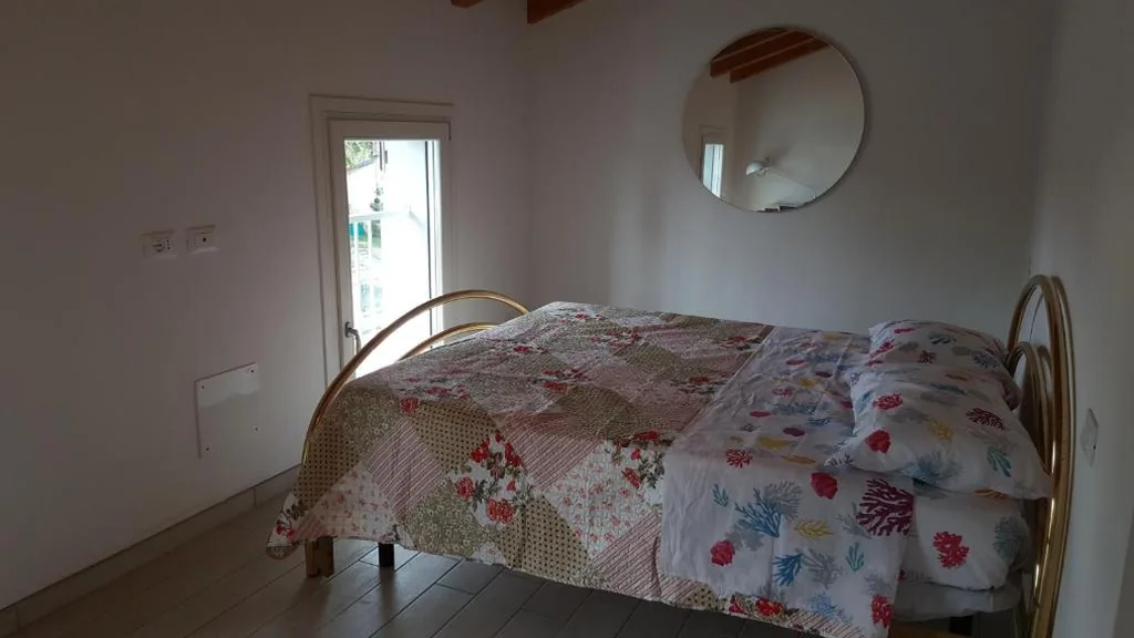 Standard Double Room with Shared Bathroom — Le Botti B&B
