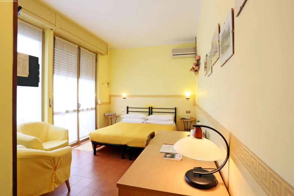 Camera Quadrupla — Hotel Astoria
