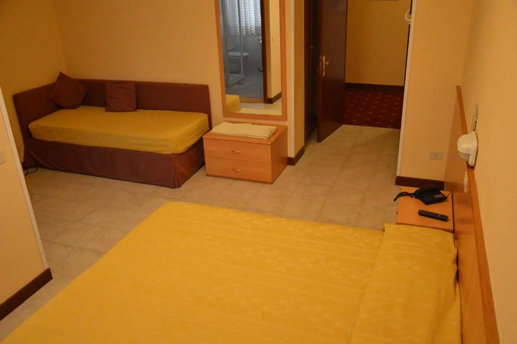 Camera Quadrupla — Hotel Plaza