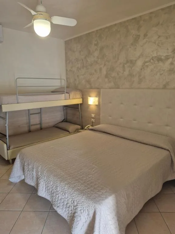 Standard Quadruple Room — Hotel Ambra