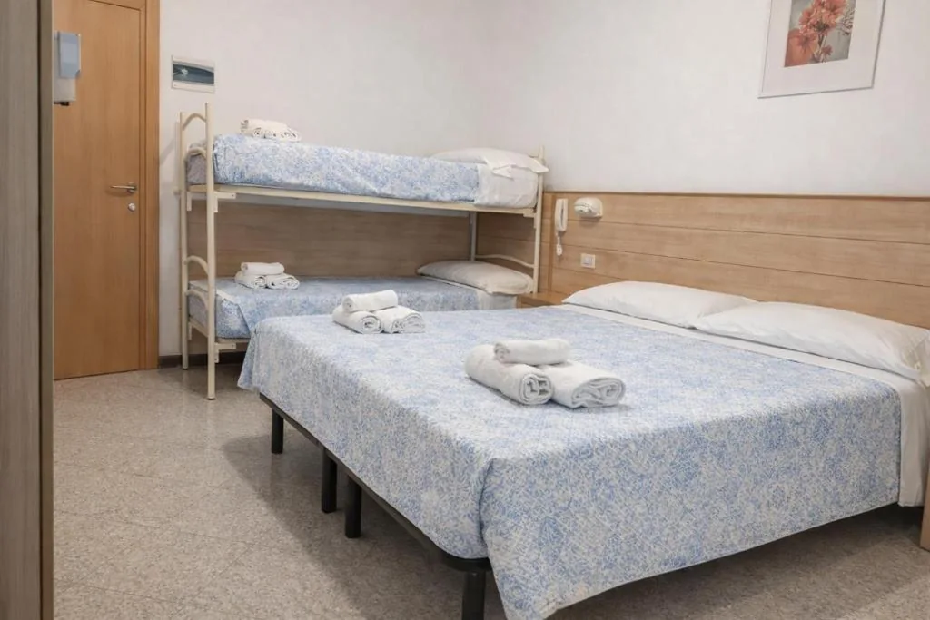 Camera Quadrupla Superior — Hotel Brezza Nuova Gestione