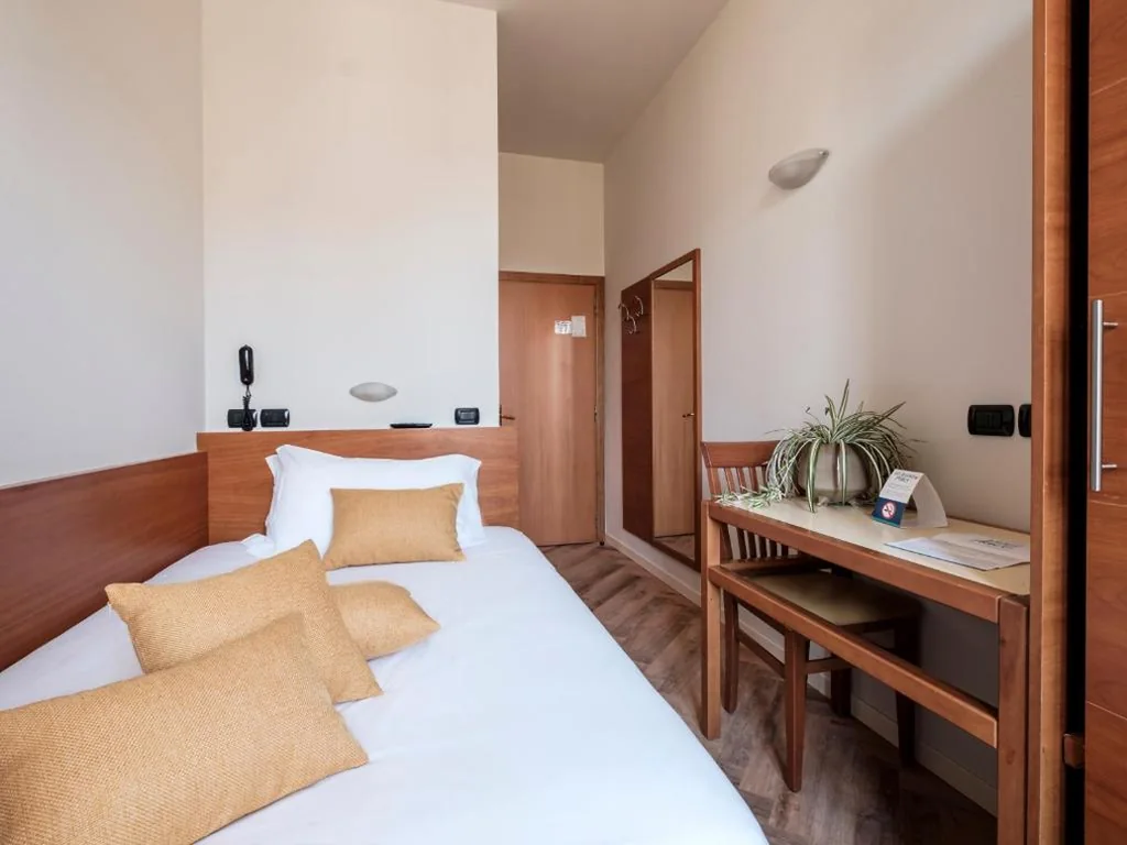 Camera Singola Classic — Hotel Lory
