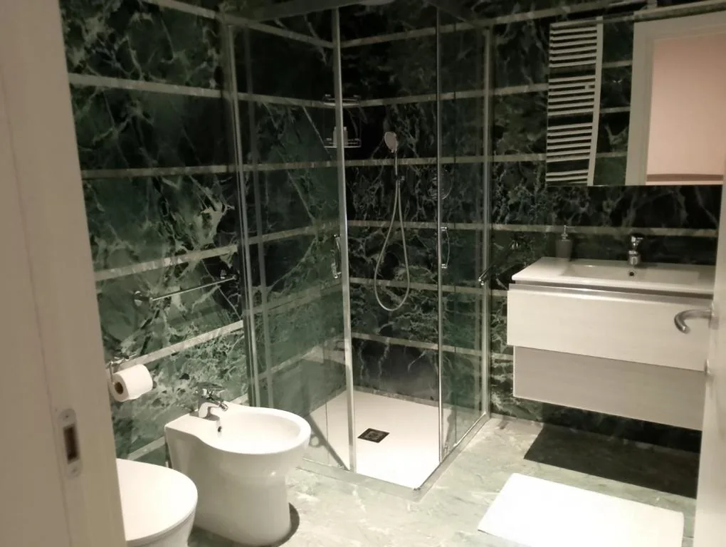 Single Room with Private Bathroom — Le Stanze di Gianmarmo – Via di Mezzo