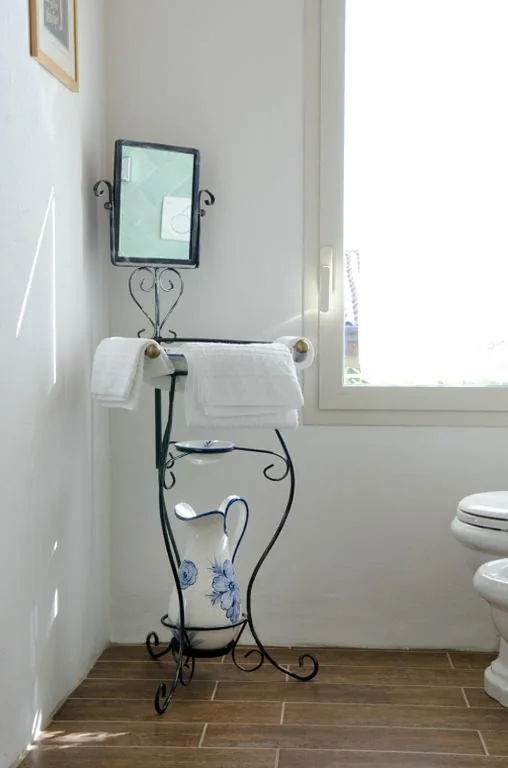 Camera Singola con Bagno Privato — Osteria e Locanda Del Viaggiatore