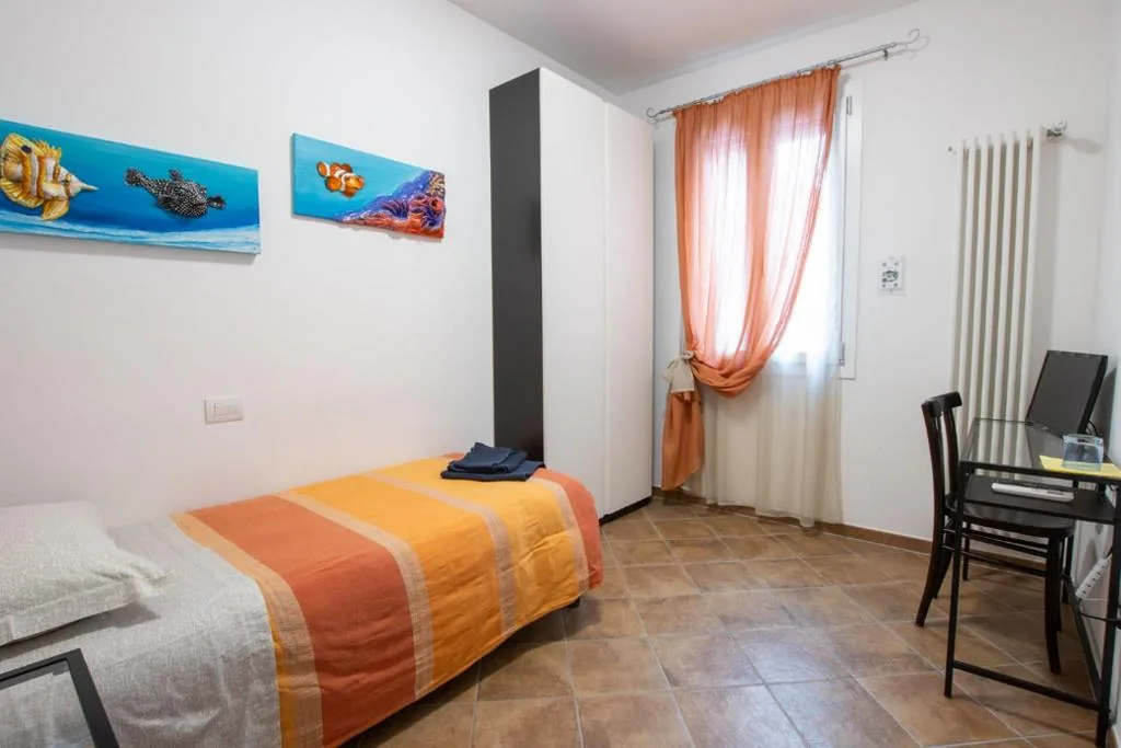 Camera Singola con Bagno Privato — R&B Giardino 34