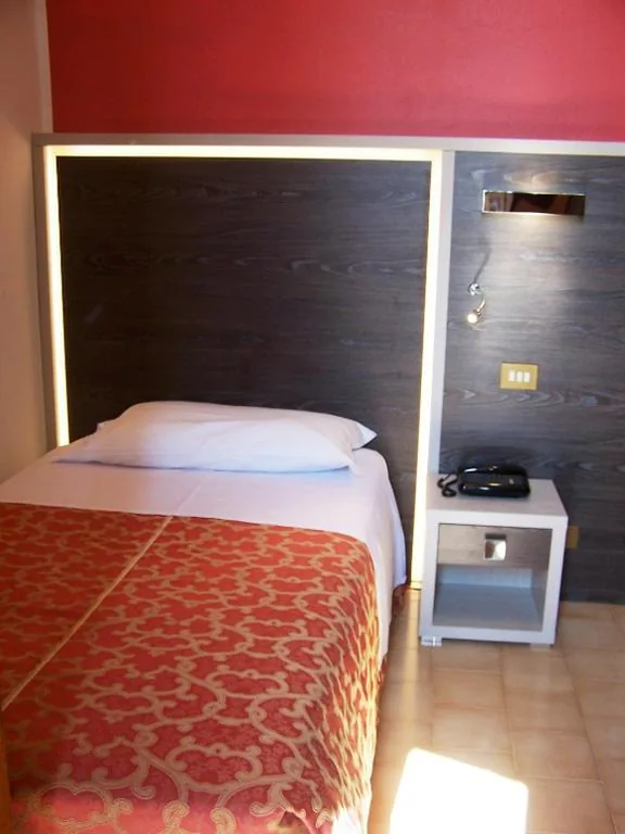 Single Room — Hotel Carancini