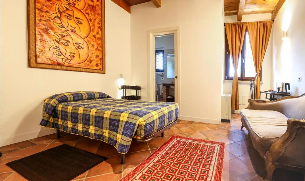 Single Room — La Puraza Comfort Rooms