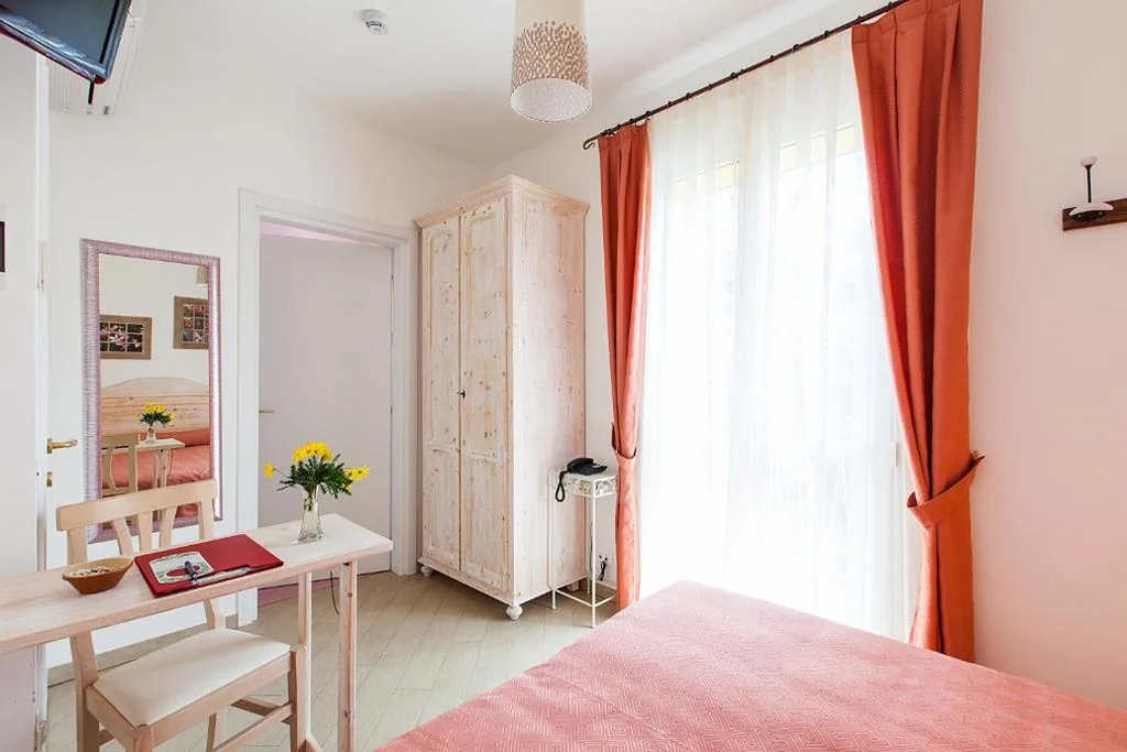 Standard Double or Twin Room with Balcony — Osteria da Cesare e Locanda
