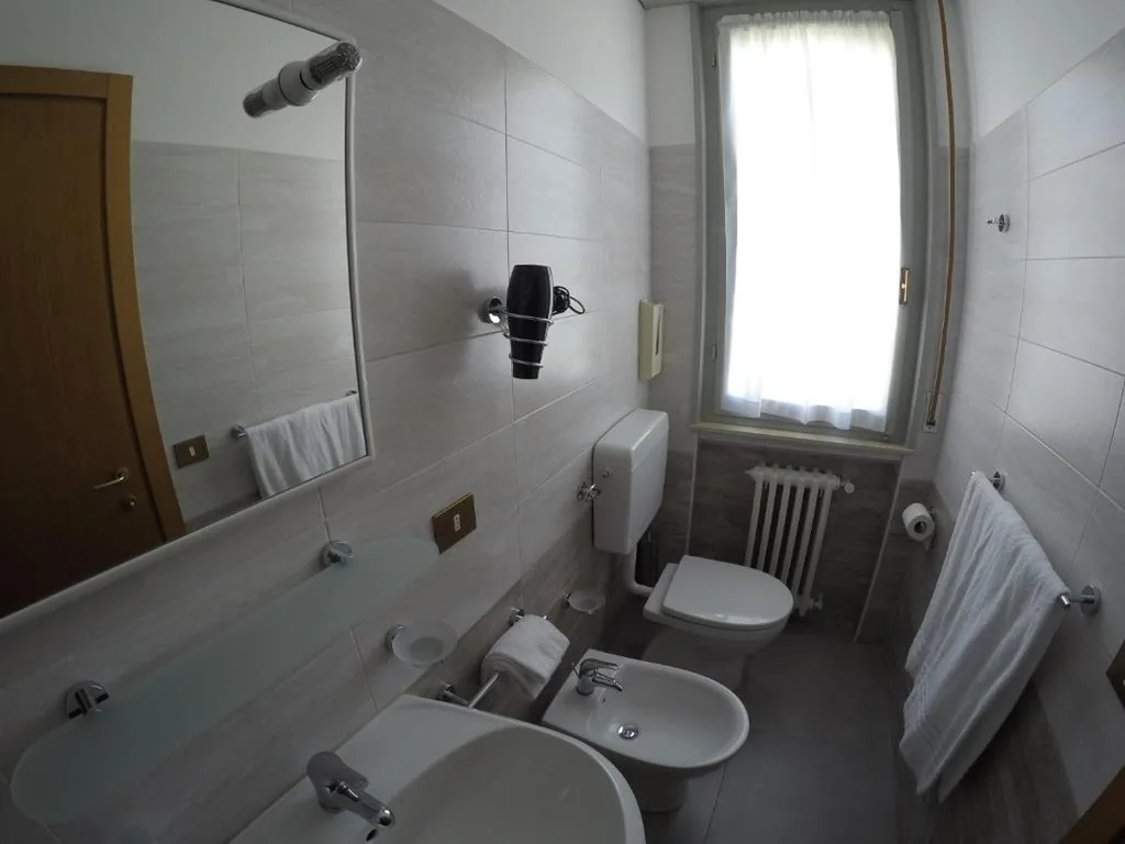 Camera Tripla — Albergo Esperia