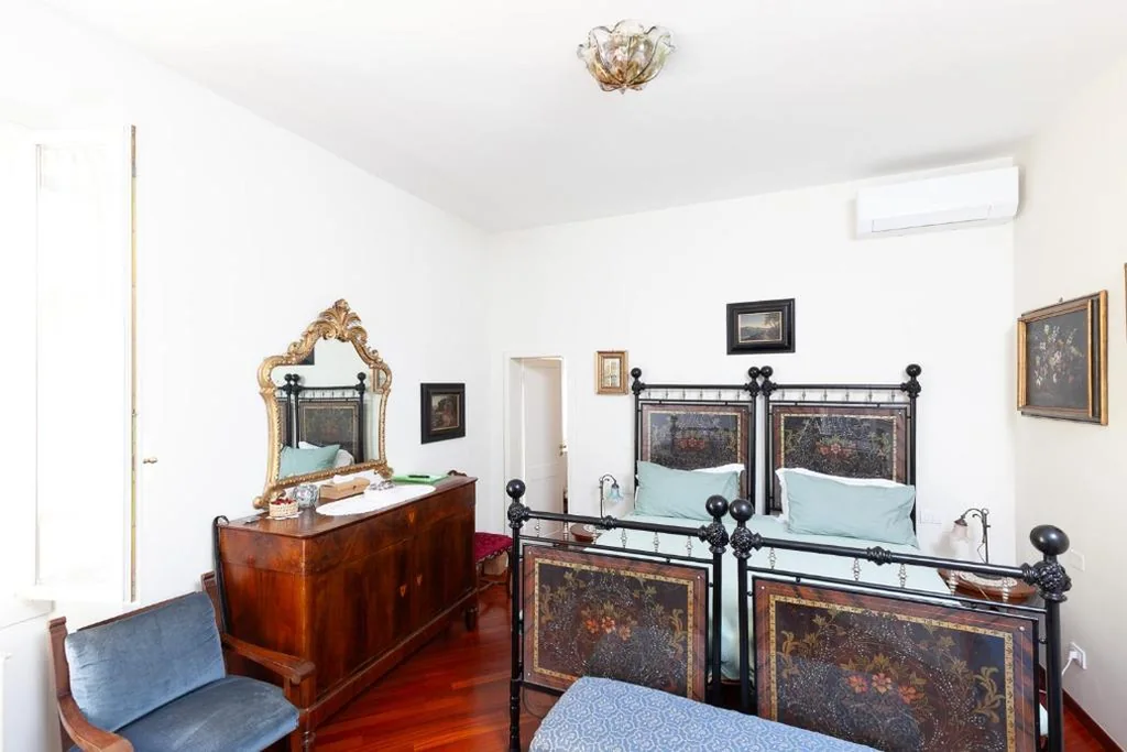 Camera Tripla con Bagno — Residenza Palazzo Marchesini