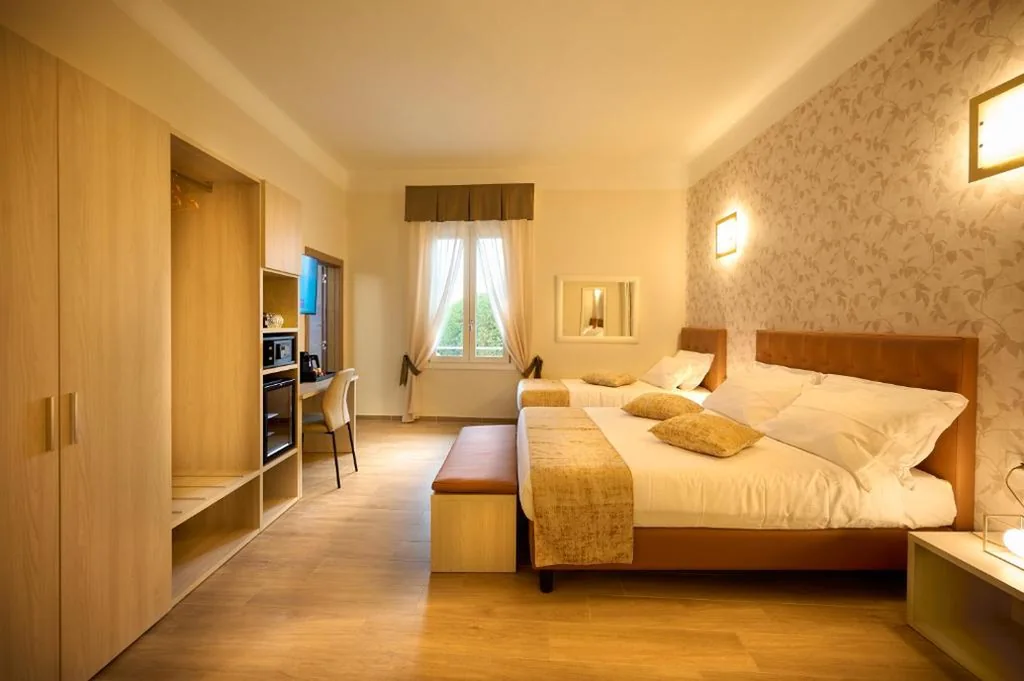 Camera Tripla Luxury — D’AZEGLIO 62 LUXURY ROOMS