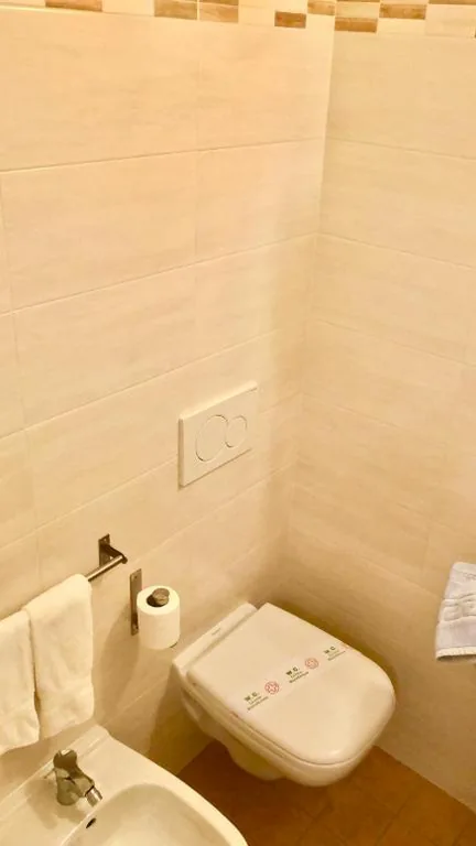 Camera Tripla Standard — Hotel Alessi** Rimini