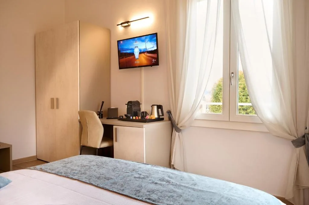 D’AZEGLIO 62 LUXURY ROOMS — foto 3