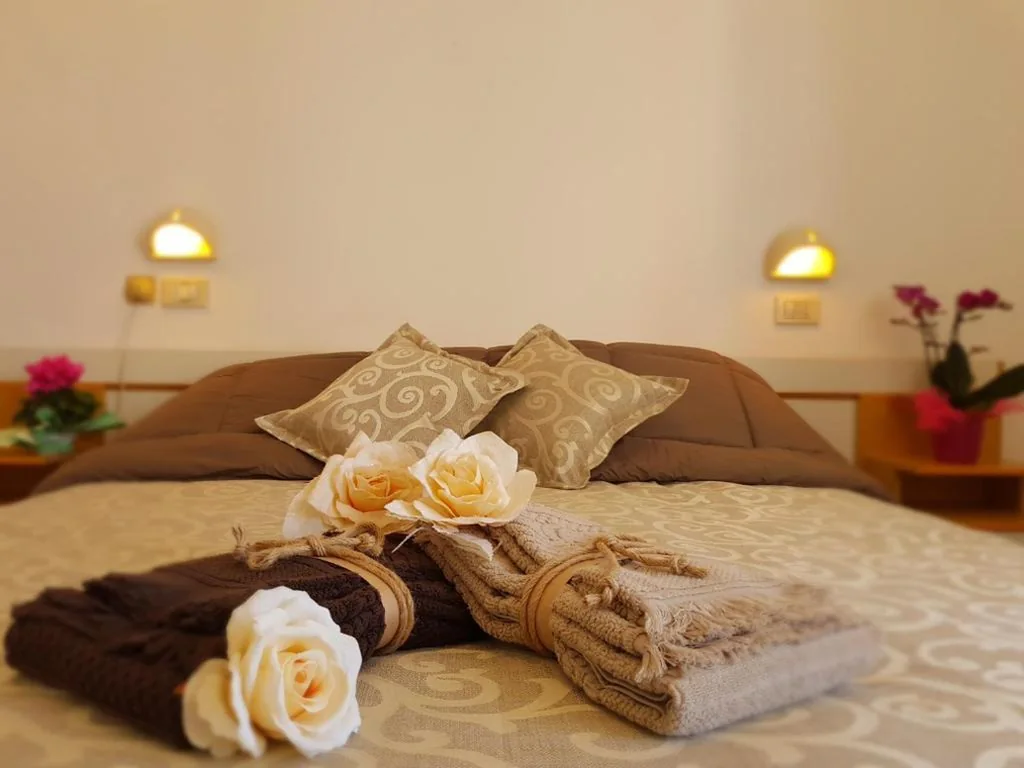 HOTEL ROMANTICA