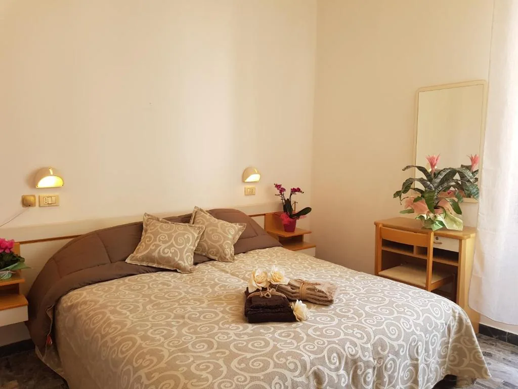 HOTEL ROMANTICA — foto 4