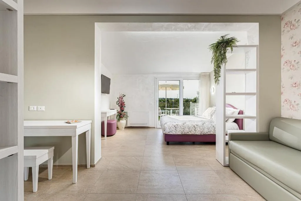 Junior Suite with Terrace — I Delfini – Natural B&B