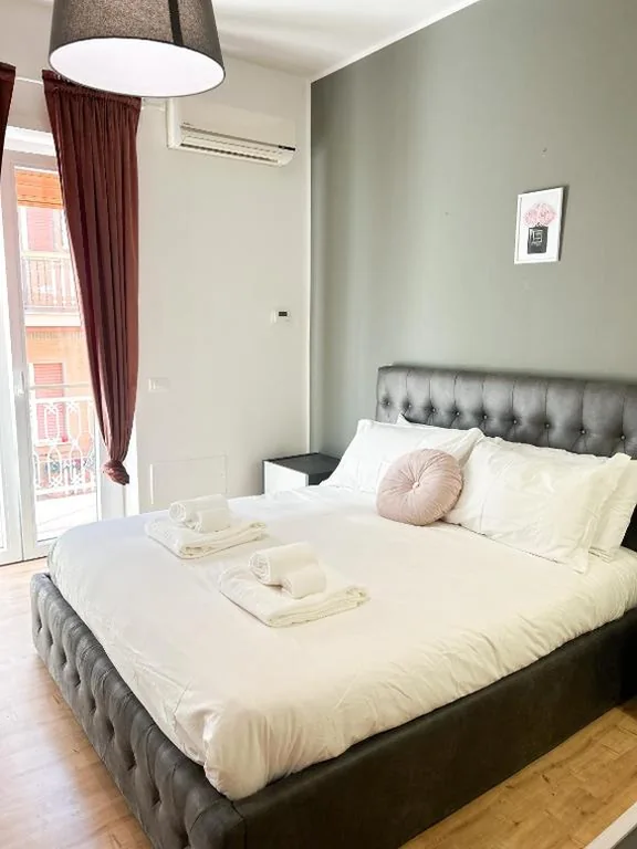 Eterna Roma Home