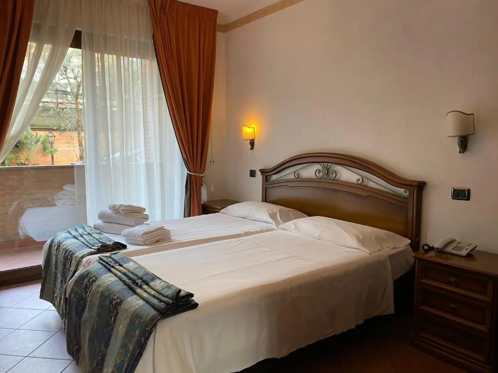 EURO HOUSE INN airport