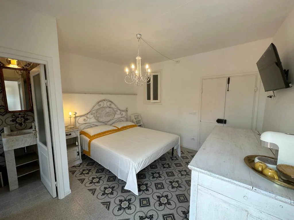 Fabulous yellow room with terrace and sea view Mottino23 — foto 6