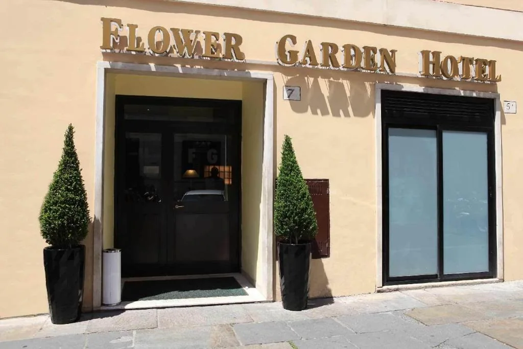 Flower Garden Hotel — foto 3