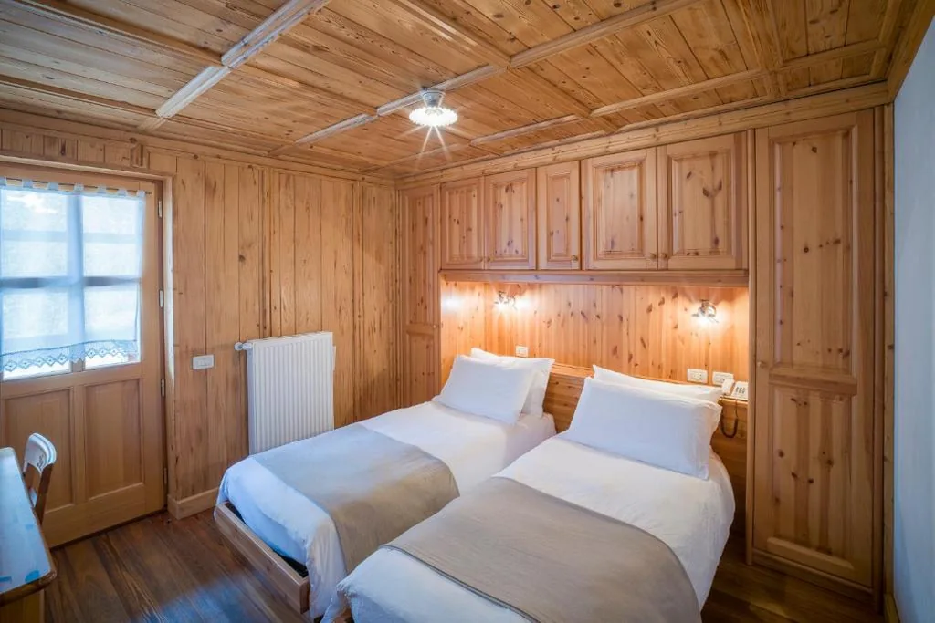 2 Camere Matrimoniali Comunicanti — Hotel Garni Plueme