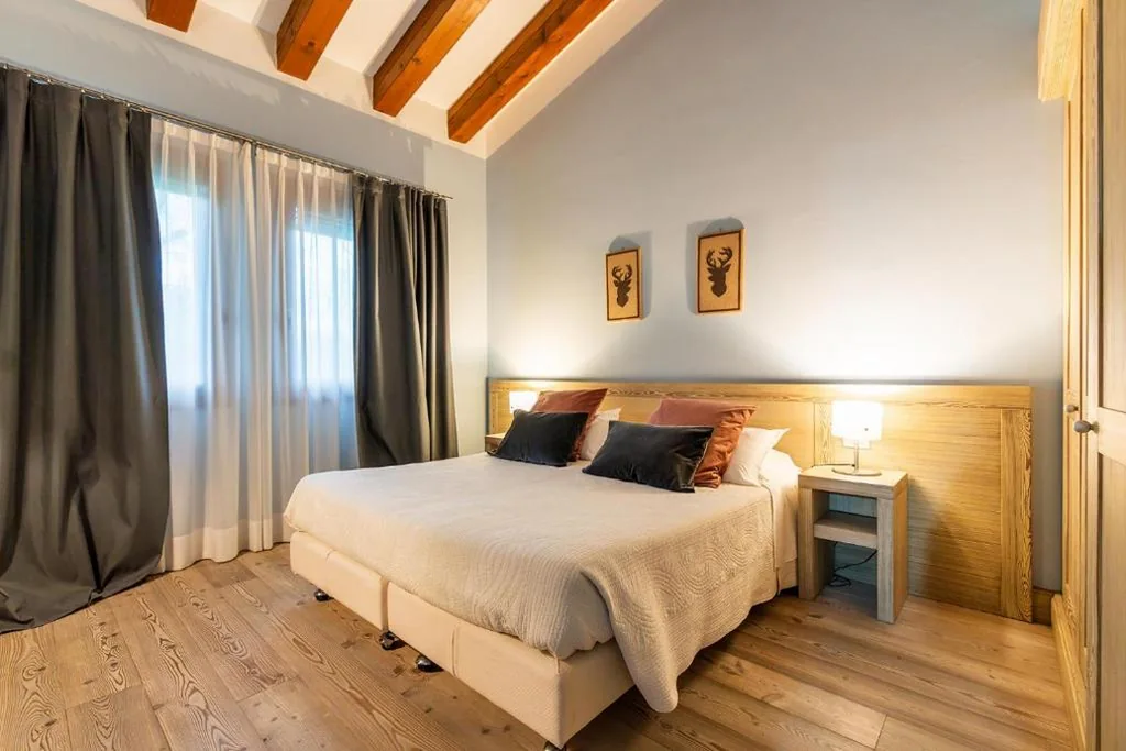 ACCADEMIA VINE LODGE