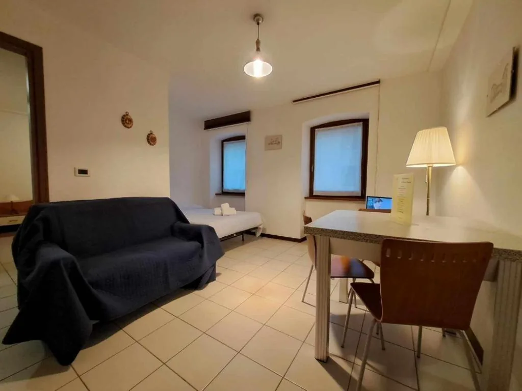 Ampia Camera Matrimoniale/Doppia con Letti Singoli — Albergo Martina