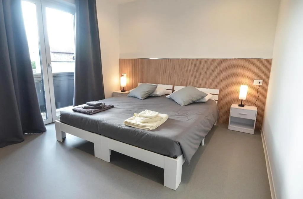 Large Double Room — Spe&d