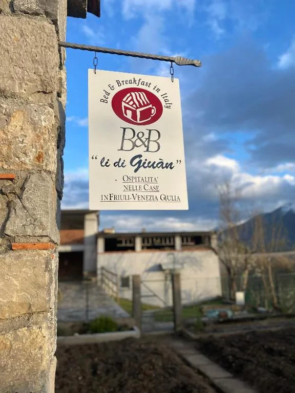 Two-Level Apartment — affittacamere li di Giuan
