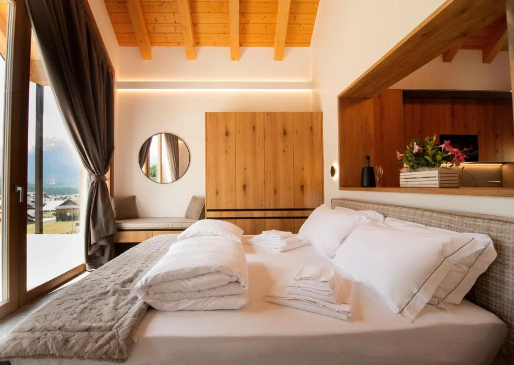 One-Bedroom Apartment with Hot Tub — Maison Boutique Private Chalets & Spa