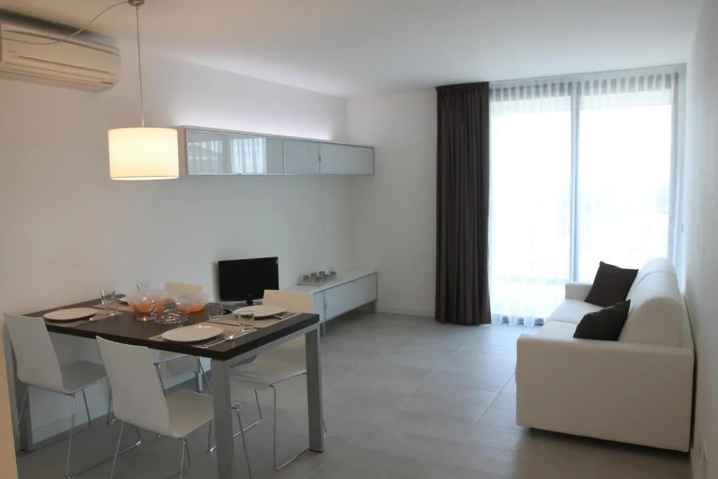 One-Bedroom Apartment with Sea View — Residence Ormeggio