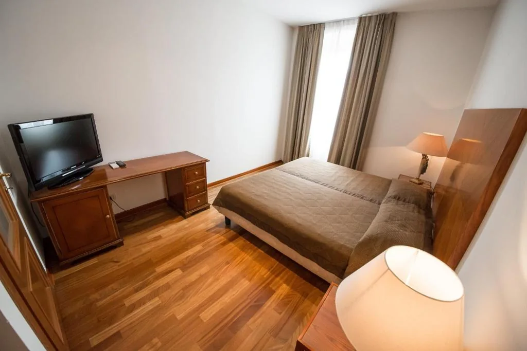 One-Bedroom Apartment — Residence Victoria