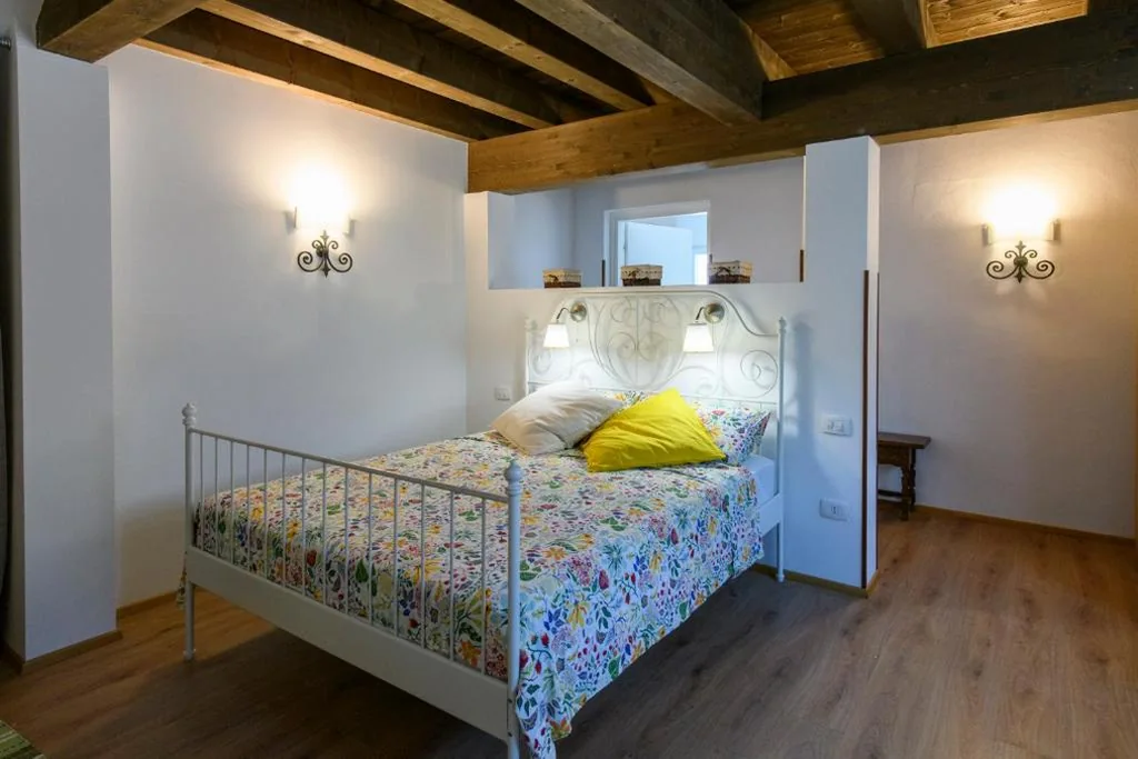 Deluxe 1-Bedroom Apartment with Garden View — Villa Giustina
