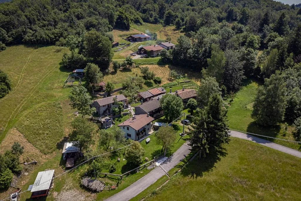 Appartamento Familiare Manzut (4 Adulti + 1 Bambino) — Albergo Diffuso Forgaria Monte Prat