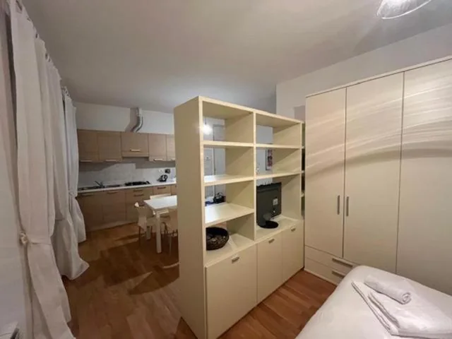 Studio Apartment with Balcony — Barbacan Boutique Hotel