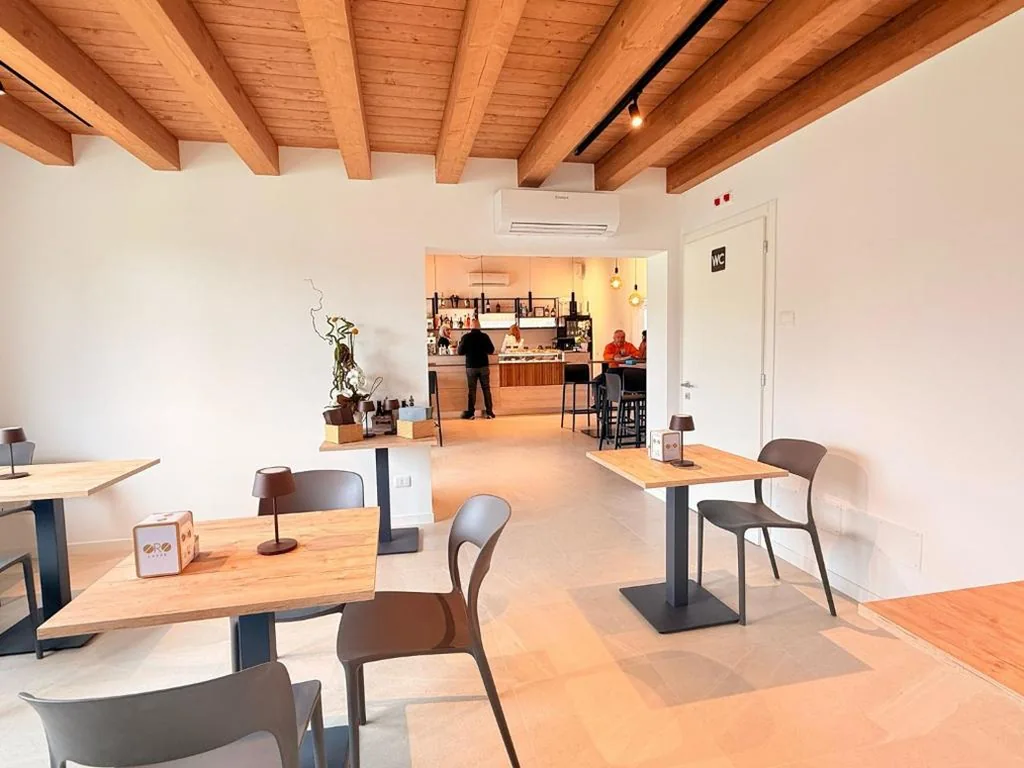 B-Village Bar and Rooms — foto 4