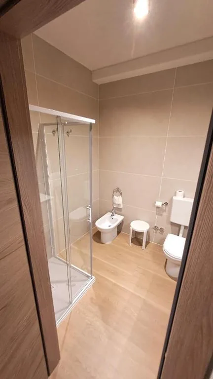 Camera Budget Doppia con Letti Singoli — Hotel Internazionale