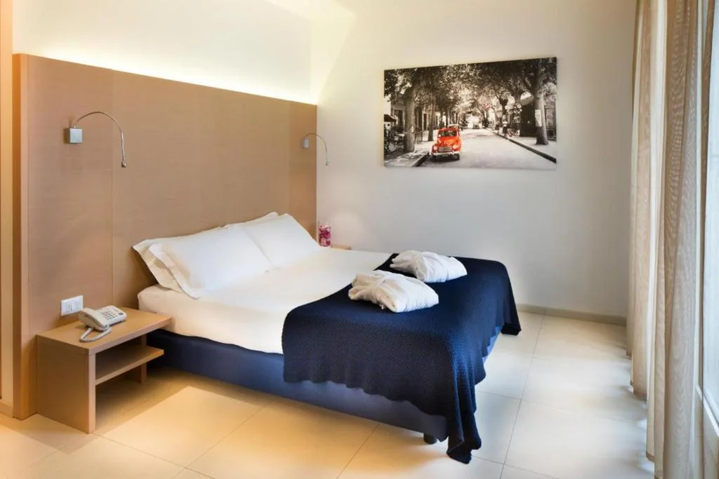 Comfort Double/Twin Room with Beach Access — Hotel Florida