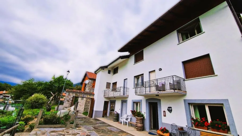 Deluxe Room (2 Adults + 1 Child) — affittacamere li di Giuan