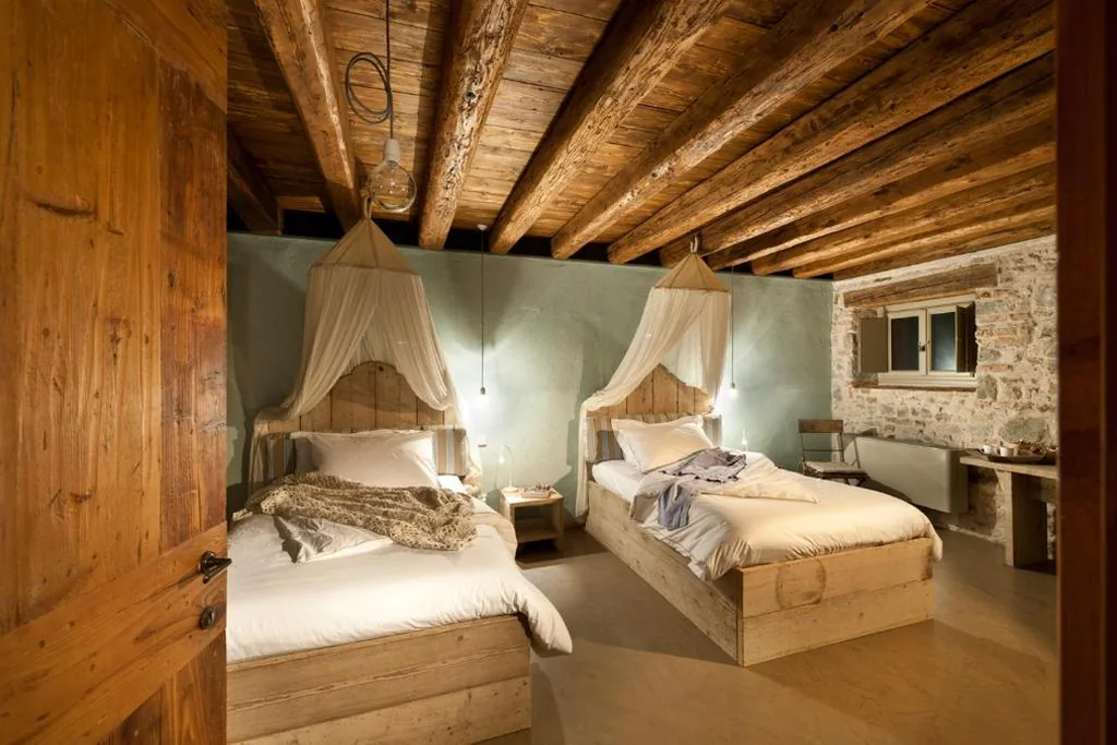 Deluxe Double Room with 2 Queen-Size Single Beds — Castello di Buttrio