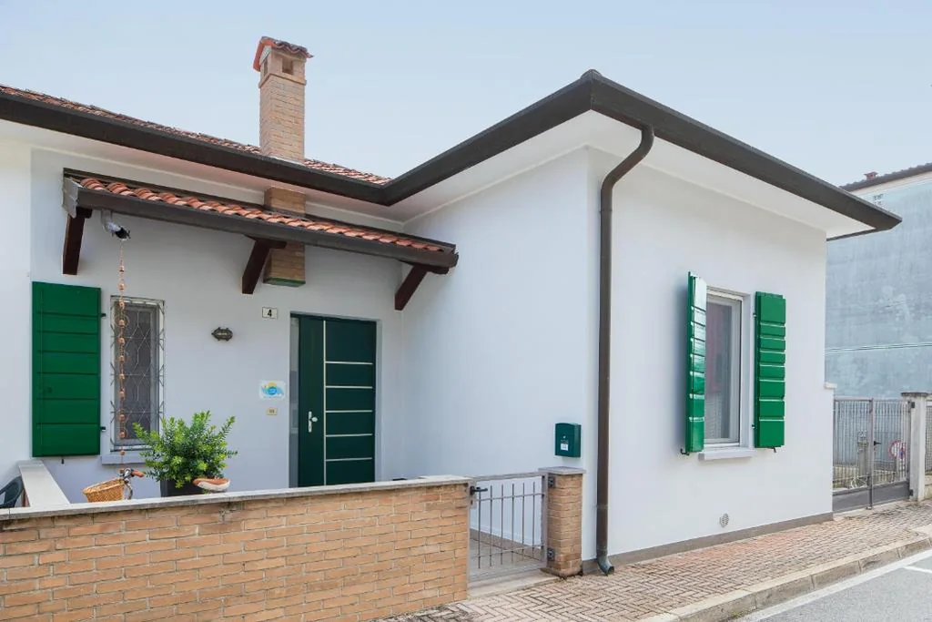 Camera Deluxe Matrimoniale/Doppia con Letti Singoli con Vista Giardino — B&B Casa al Mare