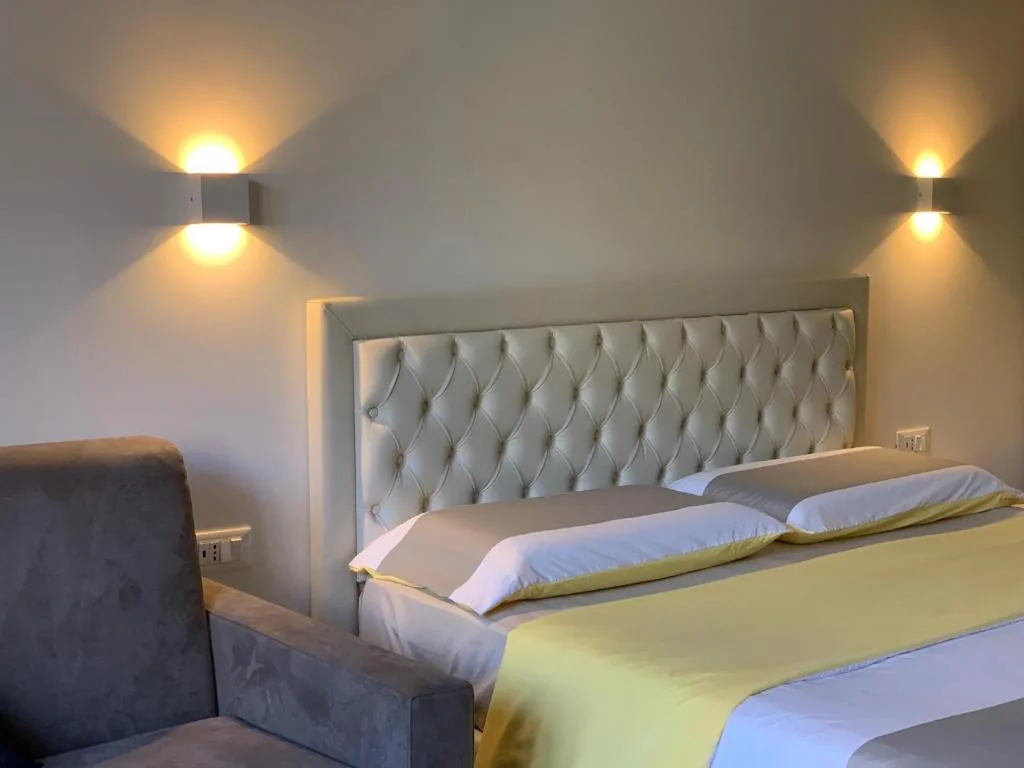 Deluxe Double/Twin Room with City View — B&B Crocevia