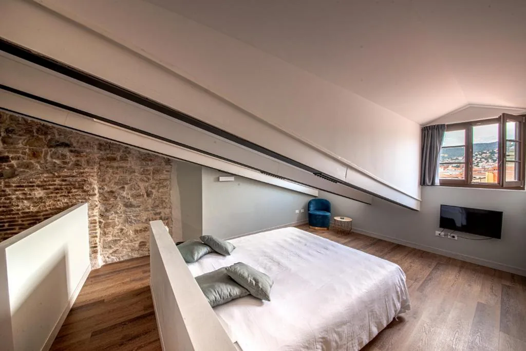 Deluxe Room — Mura 5&7