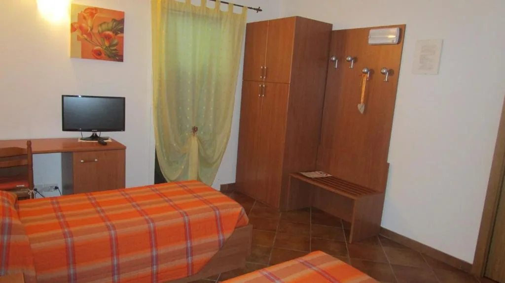 Twin Room — Al Castello