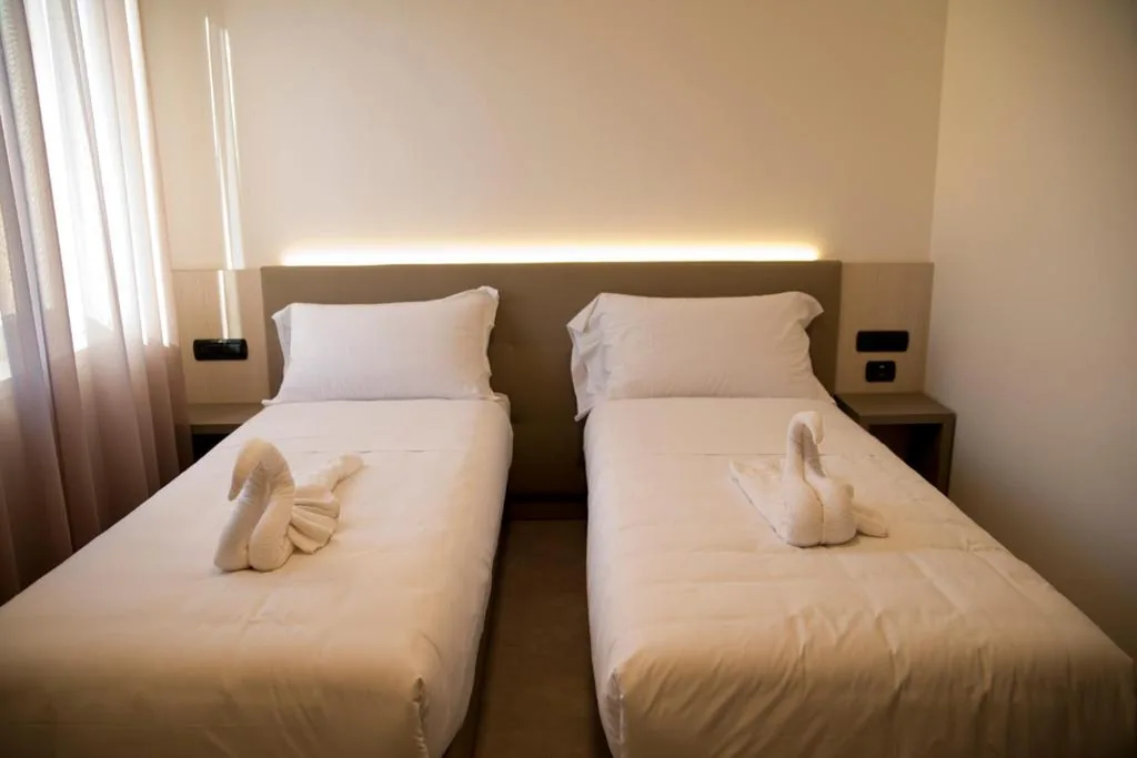 Camera Doppia con Letti Singoli — Albergo RISTORANTE SOTTOCASTELLO