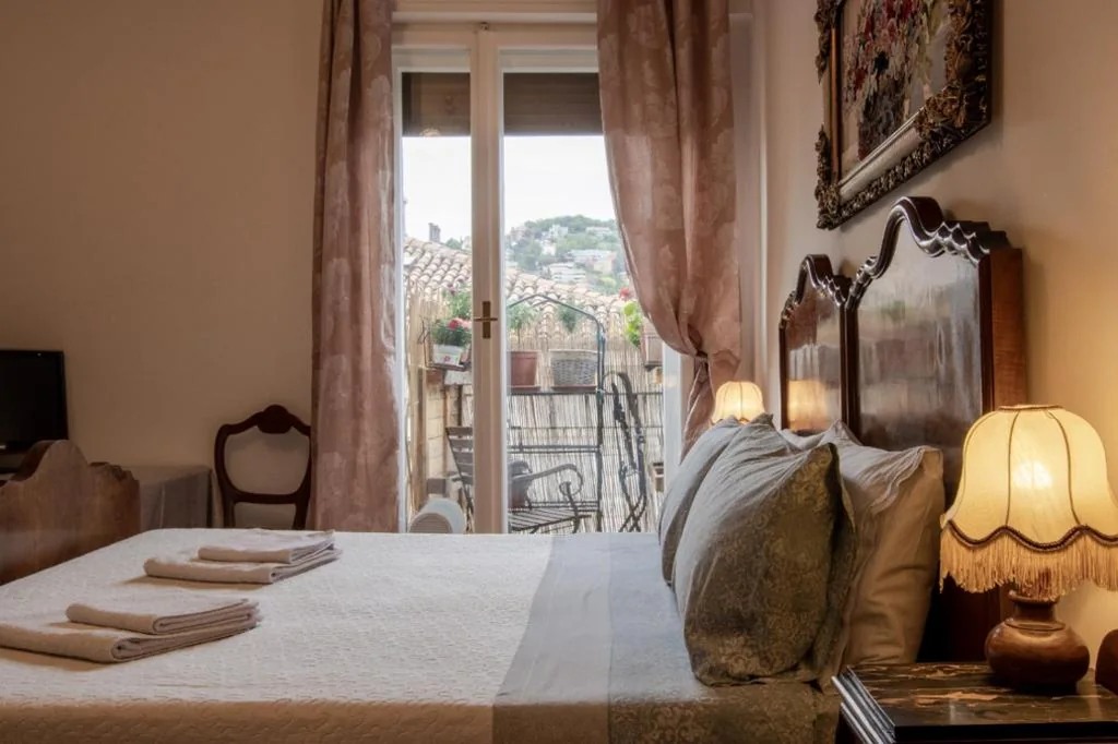Camera Doppia con Letti Singoli — B&B I FILOKSENIA