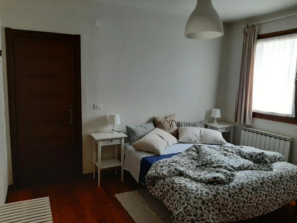 Camera Doppia con Letti Singoli con Bagno Privato — cà bianca