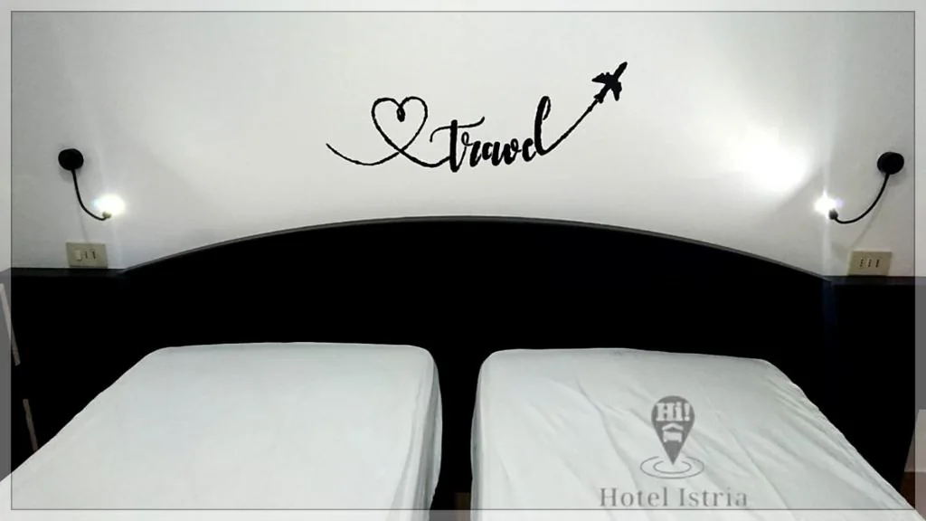 Twin Room with Private Bathroom — Hotel Istria