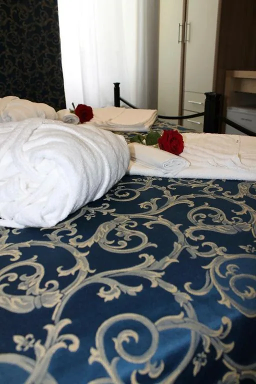 Twin Room — Hotel Centrale